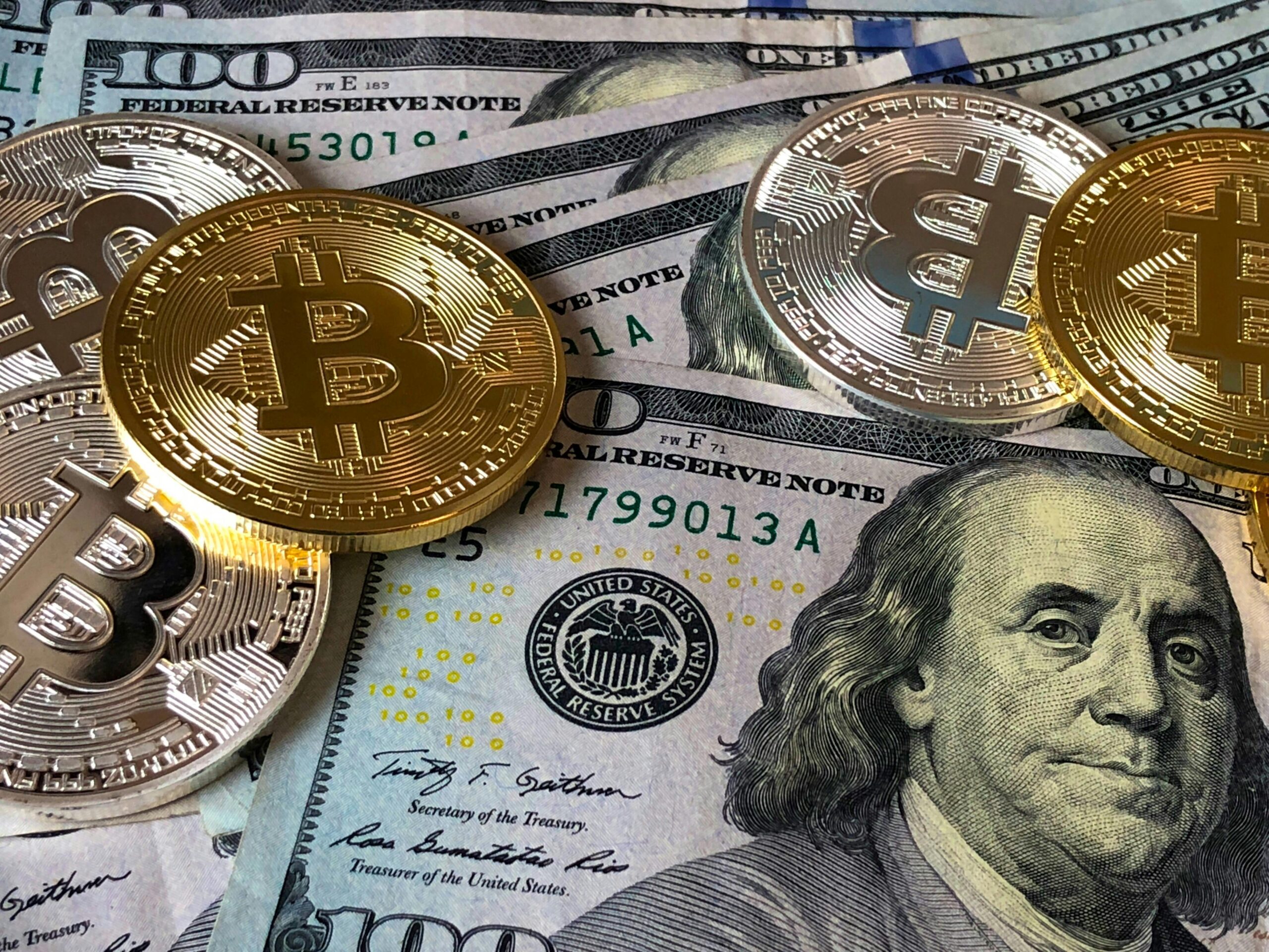 Új történelmi csúcson a bitcoin – de meddig tarthat az emelkedés?
