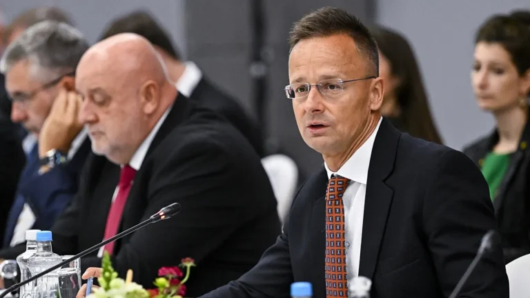 Szijjártó: Trump nem üzent Magyarországnak, hogy álljon le az orosz olaj importjával