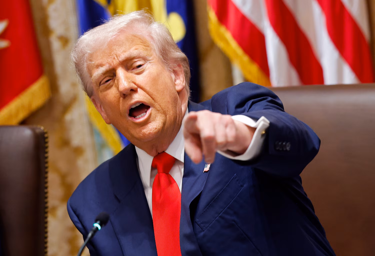 „Bemegyünk és megölünk benneteket” — Trump kemény figyelmeztetést intézett a Hamászhoz