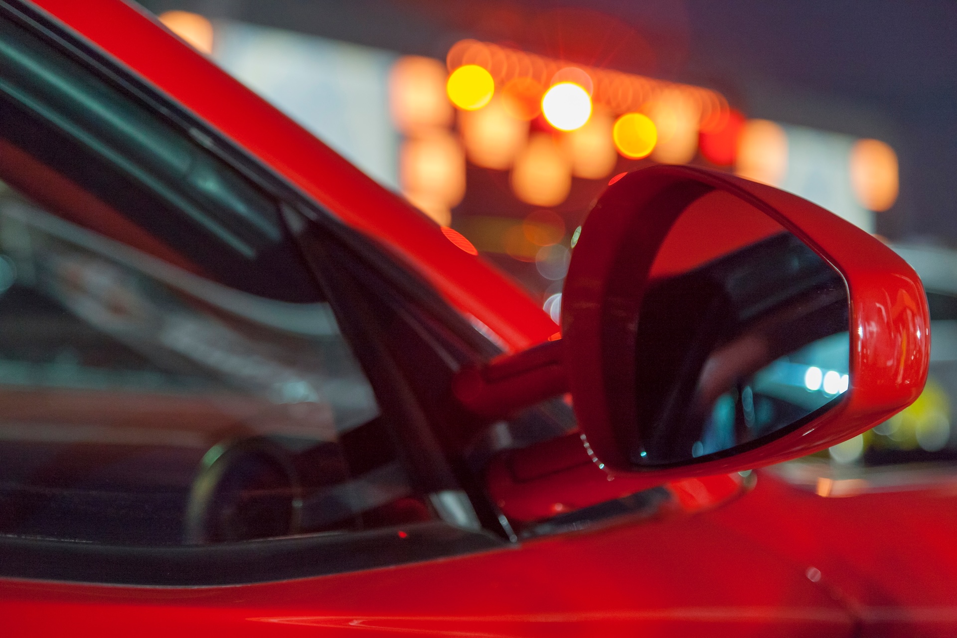 Mikor érdemes autót eladni, és mikor inkább megtartani?