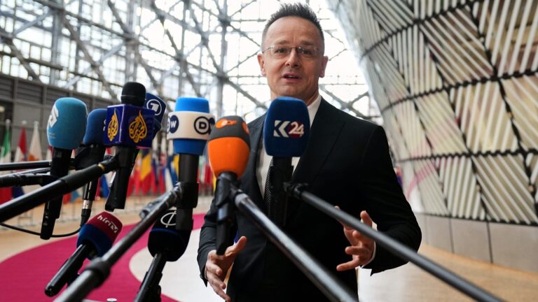 Diplomáciai feszültség Magyarország és Ukrajna között a pénzszállítások miatt