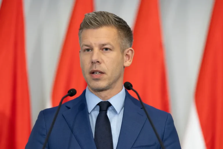 Mészáros Lőrinc és Magyar Péter között éleződő vita a TV2 kapcsán