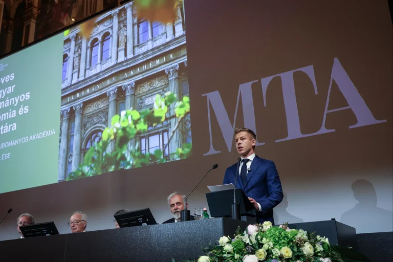 Magyar Péter a Magyar Tudományos Akadémián: a kutatóhálózatok jövője