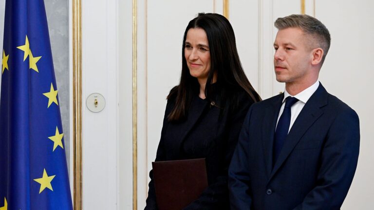 Jelentős irányváltás a magyar külpolitikában a kormányváltást követően