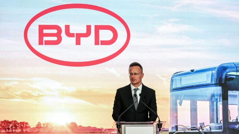 Az Európai Bizottság szigorítaná a kínai BYD buszok közbeszerzését, a magyarországi gyártás bonyolítja a helyzetet
