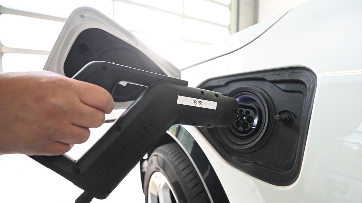 Franciaország szigorítaná az elektromos autók támogatási feltételeit