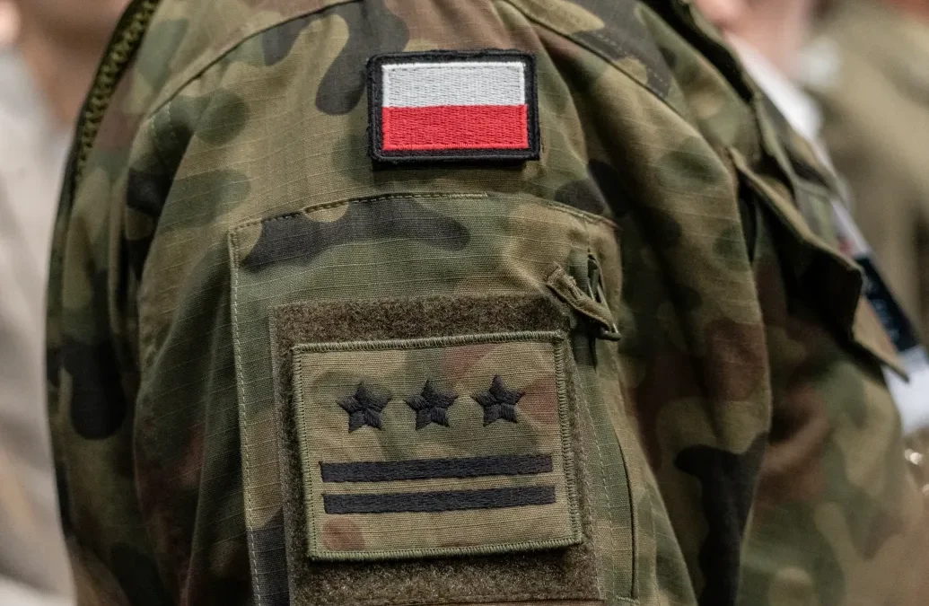 Lengyelország két repterén leállt a forgalom a légierő művelete miatt