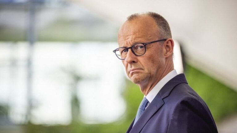Merz üzemanyagár-beavatkozást fontolgat Németországban
