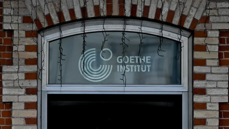 Német főkonzulátus és kulturális intézmények bezárását rendelte el Oroszország