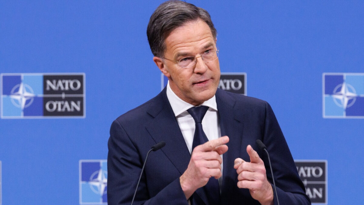 Rutte: nem tartja valószínűnek, hogy Oroszország megtámadja a NATO-t