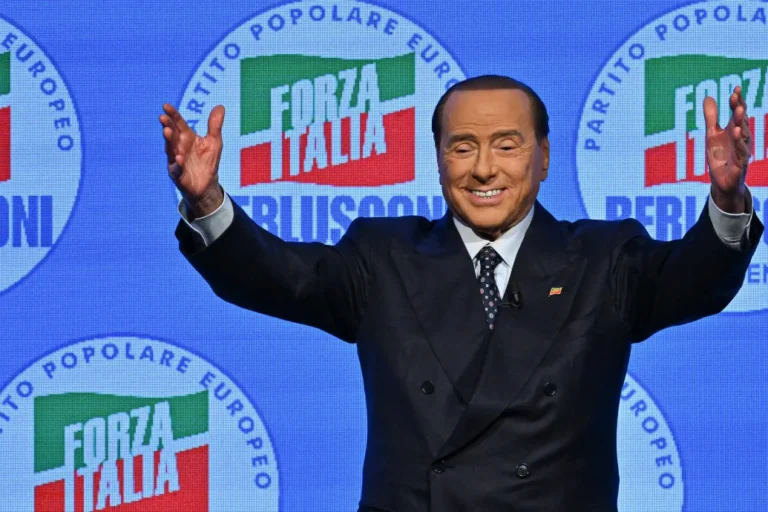Silvio Berlusconi nevét kapta a milánói Malpensa repülőtér