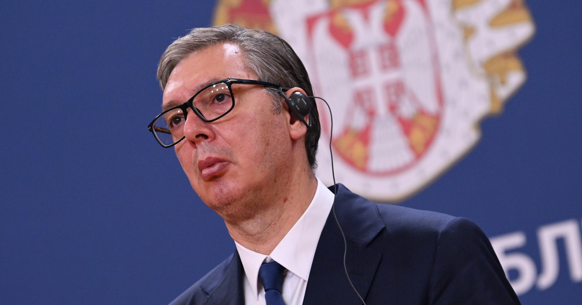 Szerbia kormánya előrehozott parlamenti választásokat javasol