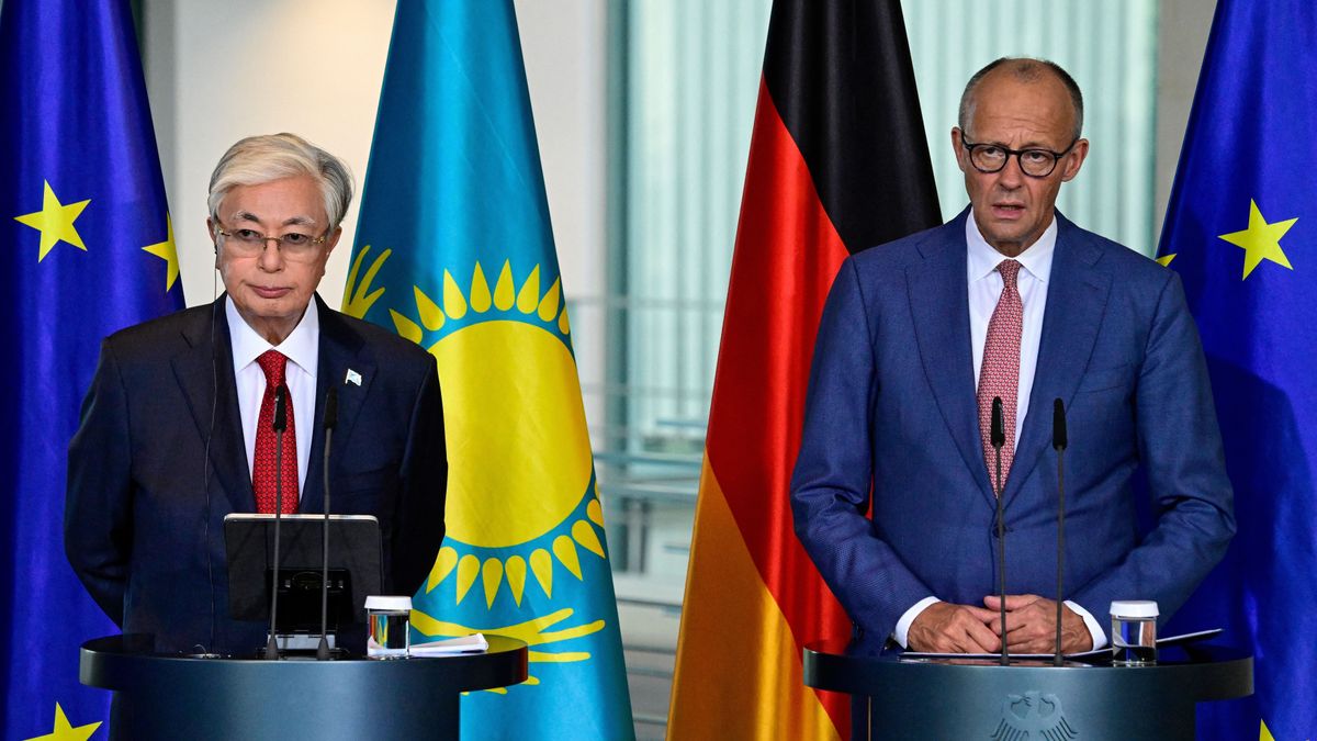 Tokajev Putyint nevezte a legelfogadhatóbb vezetőnek Berlinben