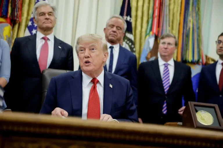 Trump aláírta az Oroszország elleni szankciós törvényt