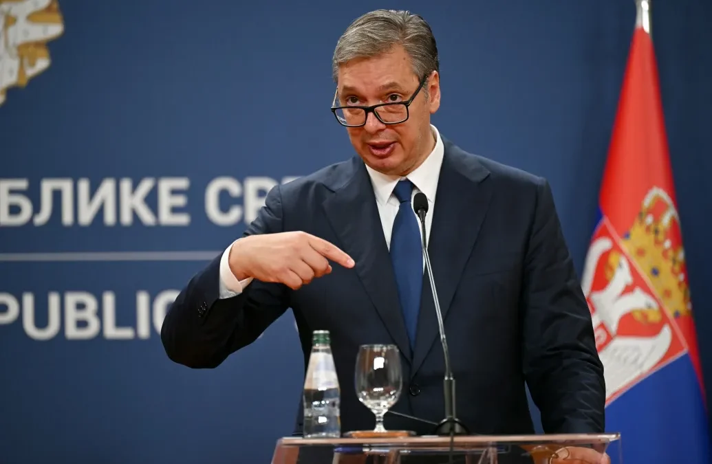 Vučić bejelentette: október 25-én előrehozott választást tartanak Szerbiában