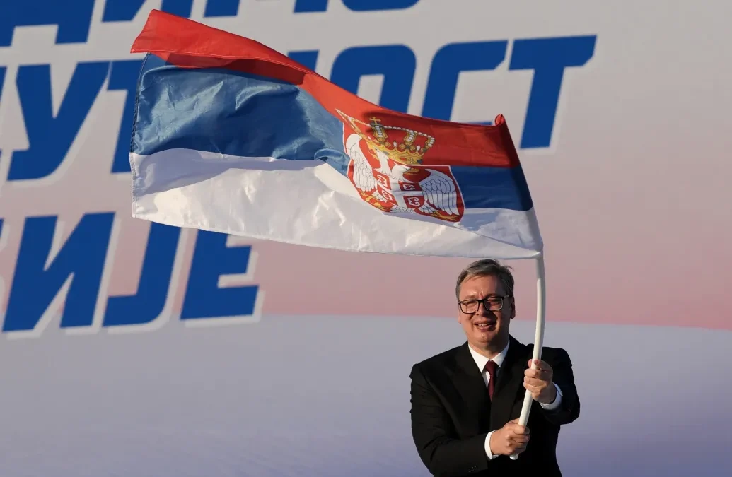 Vučić lemondott szerb elnöki posztjáról, hogy kormányfőjelölt legyen
