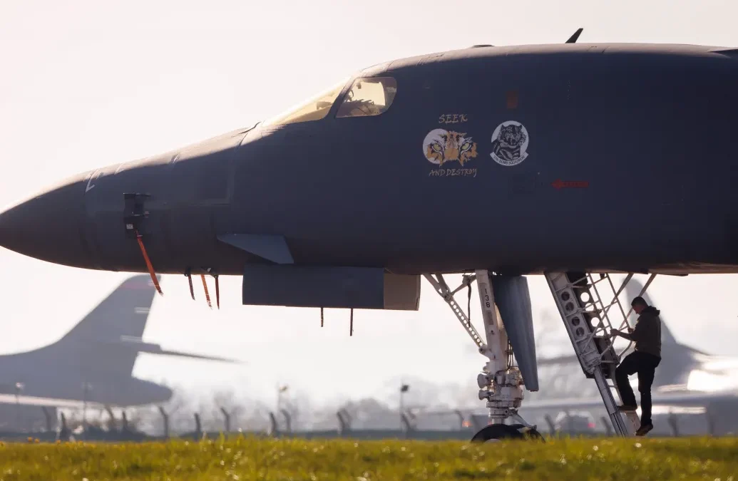 Az amerikai légierő kivonta bombázóit a fairfordi bázisról