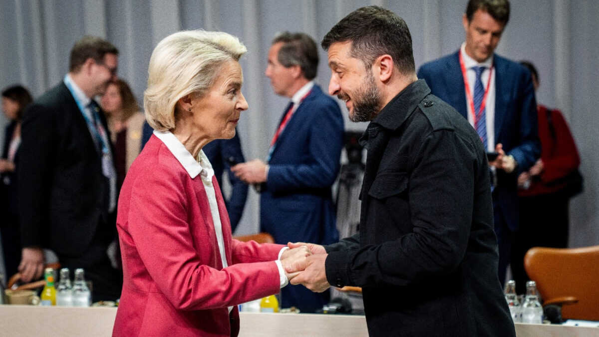 Az Európai Bizottság 2,9 milliárd eurót utalt Ukrajnának