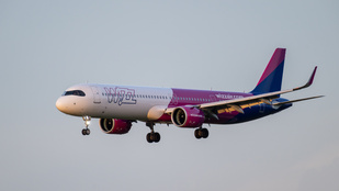 Elájult a Wizz Air elsőtisztje, Gdanskban szállt le a gép