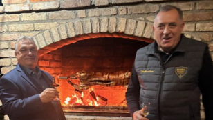 Milorad Dodik Orbán Viktort és feleségét fogadta