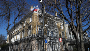 Oroszország válaszul több magyar diplomatát utasít ki